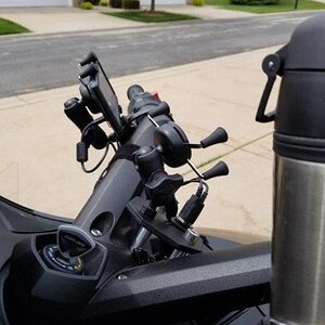 shot of ram mounts, spyder dock for GPS, Drink holder, phone