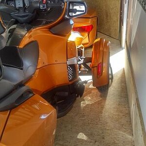 Spyder and Freedom trailer anchored in