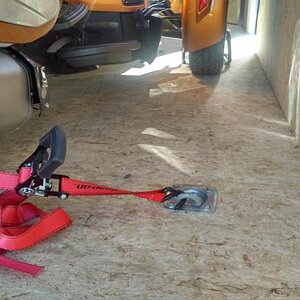 Spyder anchored to the floor