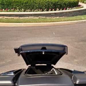 Center compartment opens right into the vent area. Nice option and looks great!