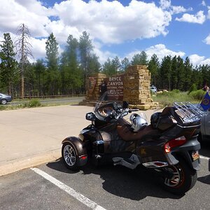 P1030968 Entrance to Bryce