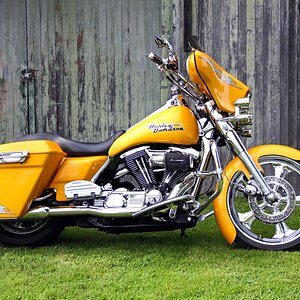 1997 H-D Road King Custom- Magazine bike