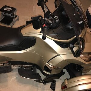 33980054 EF22 4754 8895 0748B457513E