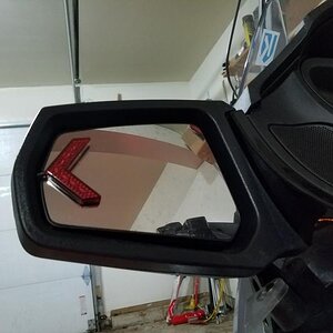 TricLED mirror with LED arrow OFF.
LED Arrow is a separate supply