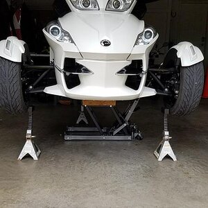 Normal lift with jack stands