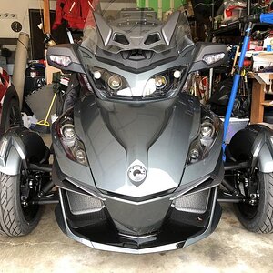 Front view on 2018 Asphlet Grey All Dark