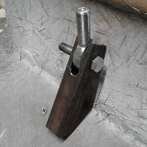 This bracket and swivel (?) is the heart of the rear cradle/frame that will be inside the rear half of the 917 so it can be raised half-way open..... 