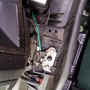 20180525 123325 #4
'Once attached zip tie to the oem  cable  and rout to the panel