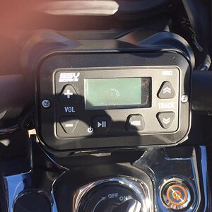 AM/FM radio with Bluetooth