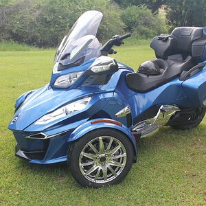 2018 Can Am Spyder RTL Blue & Chrome (4)