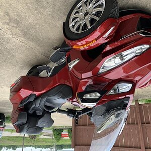 0AC505E4 6869 4EAF 8FFB 2FB22900023D