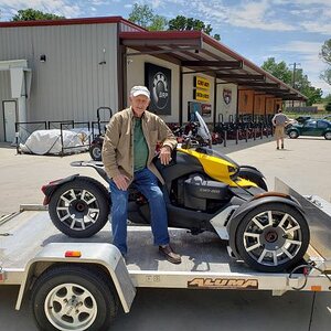 Picking up new Ryker Rally at Pitbull...