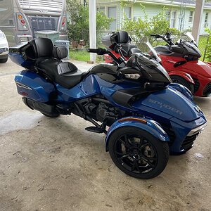 331AB431 1AA6 440C B7C7 705F4C26C655