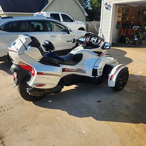 E28EE963 5168 4BA3 9EB3 1286DA89BD50