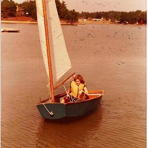Lori sailing Logan Martin Lake Oct 1977 001