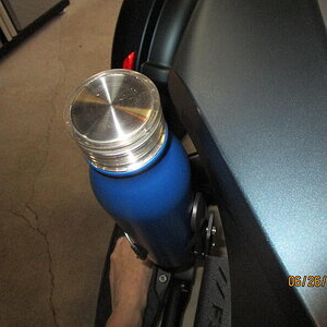 F3 Cup Holder with Blue cup