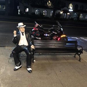 1E876AC6 0550 42EF B41B 4CDC6E30F41B
Gangster watching my Spyder