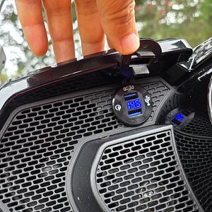 Media 'In dash volt meter with dual USB ports' in category 'Example category'