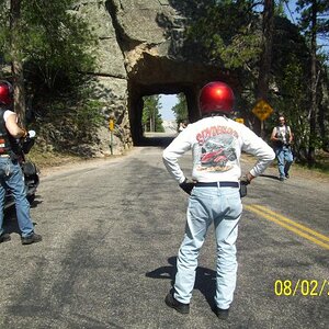 Can't tell from this picture, but you can see the Mt Rushmore heads through the tunnel.