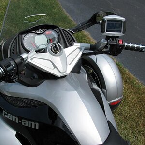 Spyder risers and zumo left