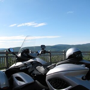 Spyder at top of Mohawk Trail, MA 8-28-09