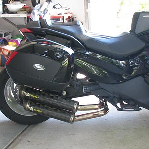 Givi bags, I7 mounts and 2bros duals