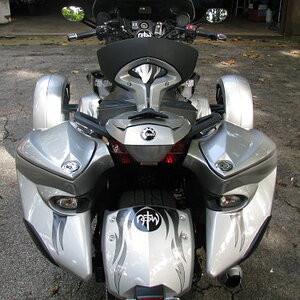 Adaptation for rear fender and side cases.