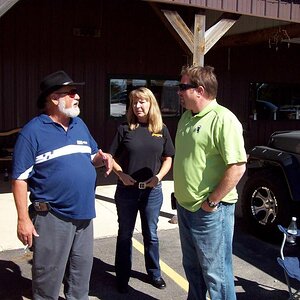 100 0195

Fred Rau/Elite 5/Motorcycle Professional
Tracy Simmons/BRP Tech/District Sales Manager