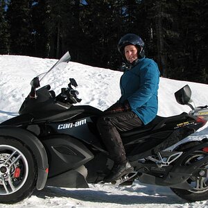 Lori on the Spyder on Mt. Washington