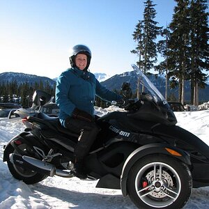 Lori on the Spyder on Mt. Washington