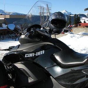 Spyder 684 looking down on the Lodge @ Mt. Washington