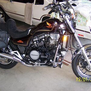 100 0706This is my Baby for now and has been for 24 yrs..Only 30,000 miles.. Good Crusier....