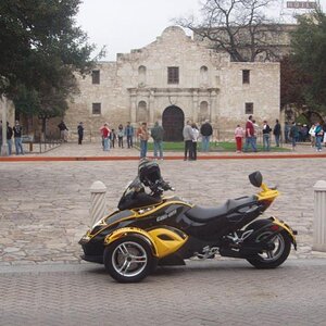 22 Interesting Landmark (The Alamo)