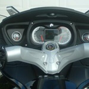 2010 BRP Can Am Spyder RT S Timeless Black sig 006