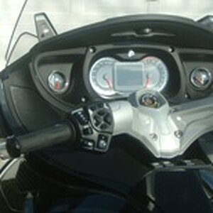 2010 BRP Can Am Spyder RT S Timeless Black sig small