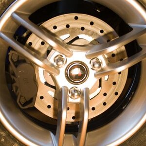 2010RSspyder CaliperTrimKit 5 - No caliper decal installed.