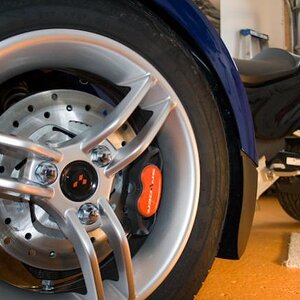 2010RSspyder CaliperTrimKit 11 - Left side - Brake caliper decal installed