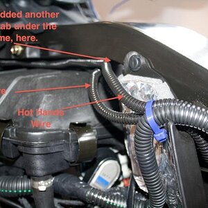SpyderHotHands GPS Wiring 6 - Installing Hot Hands (heated grips - low power draw) and Garmin GPS mount - Both powered directly from the battery - Ins