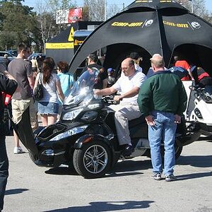 016
JARVIS' RT-5 (Black Friday) on display