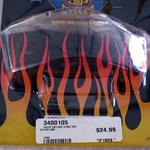 Cateye tail light packaging