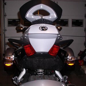 Sports rack with back rest rear view