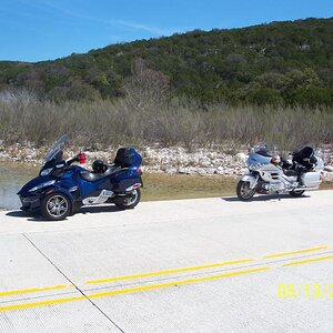 trip to leakey our friends new SE and her husbands wing