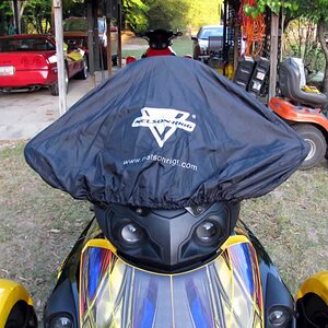 Cover placement to make it fit with Givi screen and no back rest