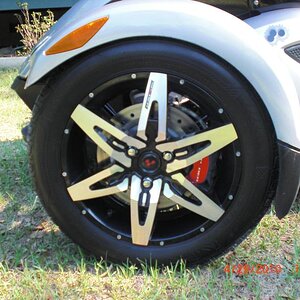 Spyder abril 2010 008