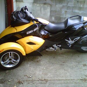 2008 Can-Am SpYder Roadster...All Stock so far...
