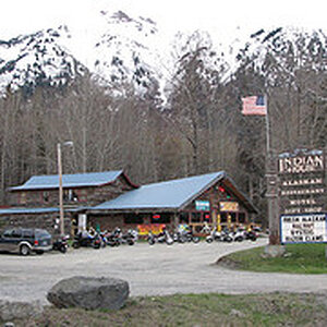 LFMCC bikes at Indian House--May 13, 2010