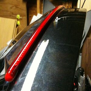 Close up view of the Sopher third brake light lazer bar.