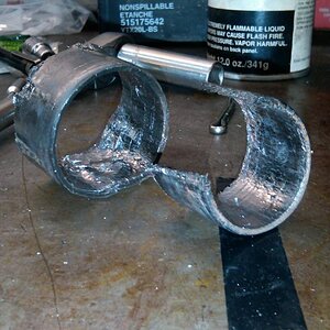 9,000km - pre-mature wear on slip-joint exhaust gaskets - the one on the right is on the right side of the Spyder. Half has been completely used and d