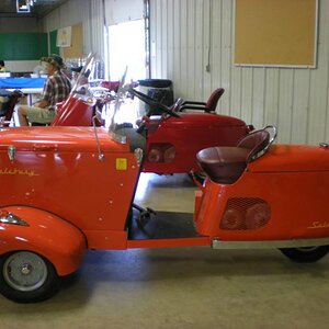 Spyder prototype?
1950 Salsbury Tri-Car left side
