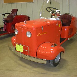 Spyder prototype?
1950 Salsbury Tri-Car left front